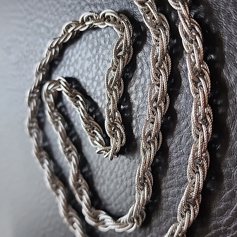 VTG Monet necklace